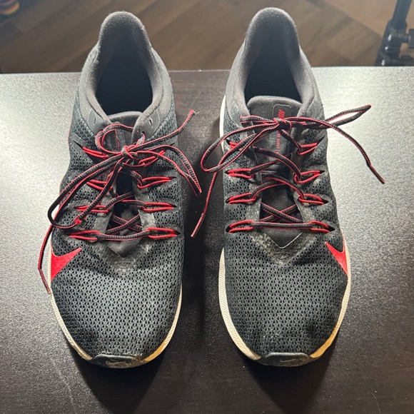 Nike Quest Running shoes. Men's Black and Red Athletic Shoes 8.5 - Picture 5 of 6